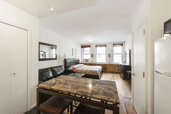 Rented by Nest Seekers International | media 6