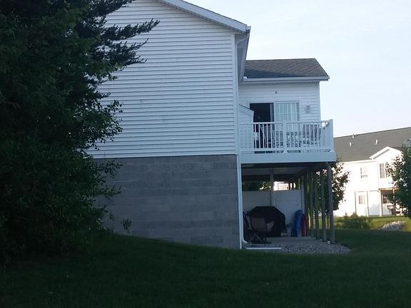 3rd image of 2498 Golden Maple Ave