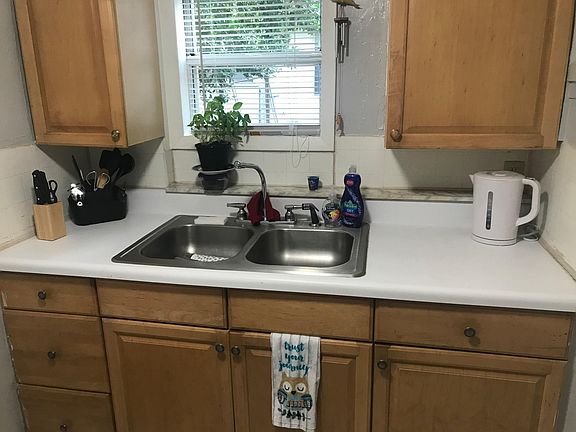 5th image of 2227 1st Ave N
