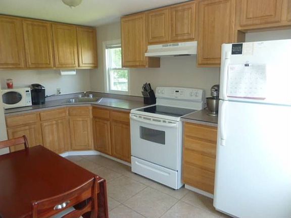 Updated Kitchen With Tile