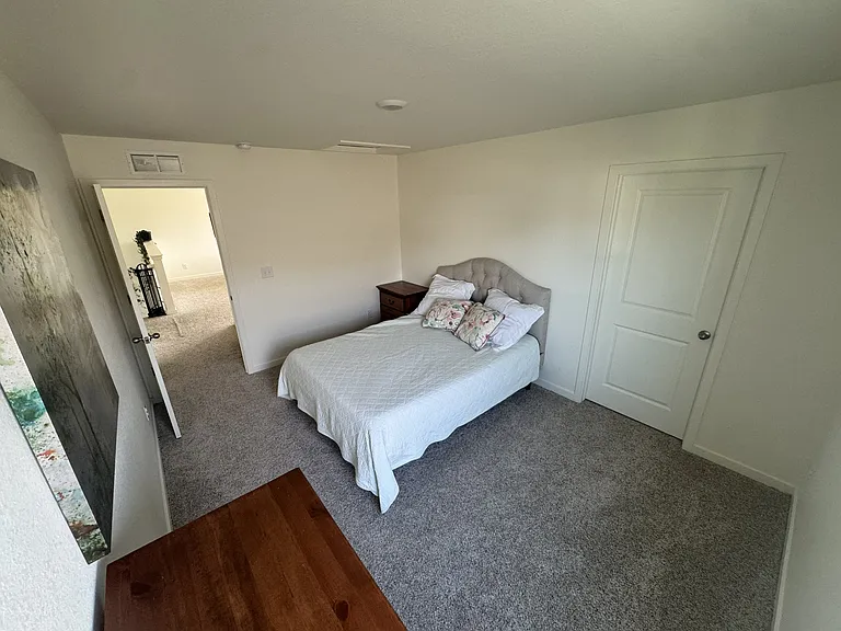 First bedroom (2nd floor)