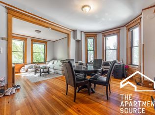 1358 W Barry Ave #W2, Chicago, IL 60657