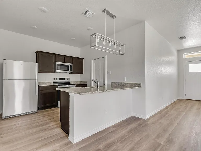 1118 Zora Dr #A — Photo 6