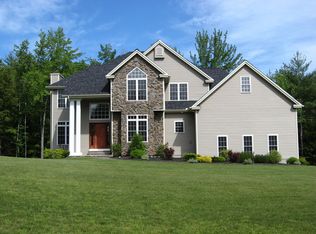 9 Mallard Ln, Sandown, NH 03873