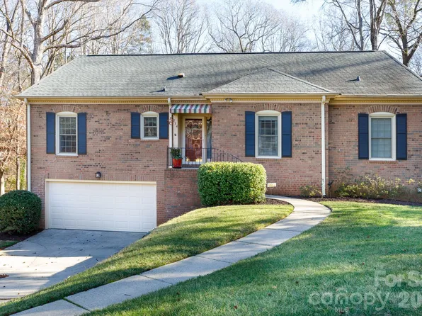 734 Charter Pl, Charlotte, NC 28211