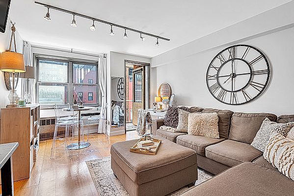 1st image of 170 W 23rd St APT 4J