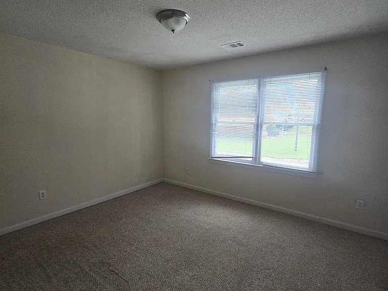 3490 Runnymeade Dr — Photo 15