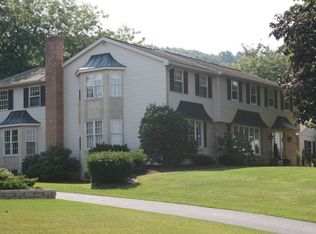 1156 Sheep Hill Rd, New Holland, PA 17557