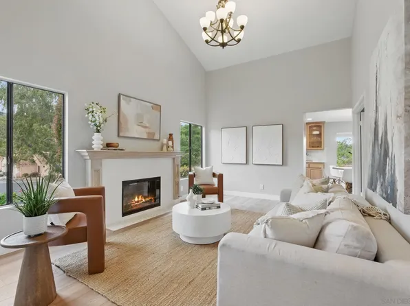 2055 Golden Circle Dr, Escondido, CA 92026