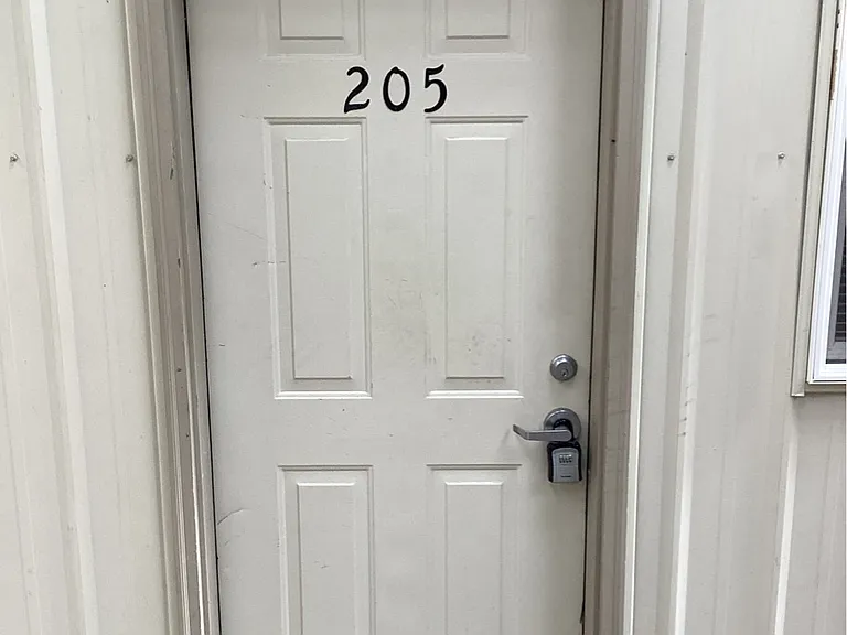 170 N Main St — Photo 1