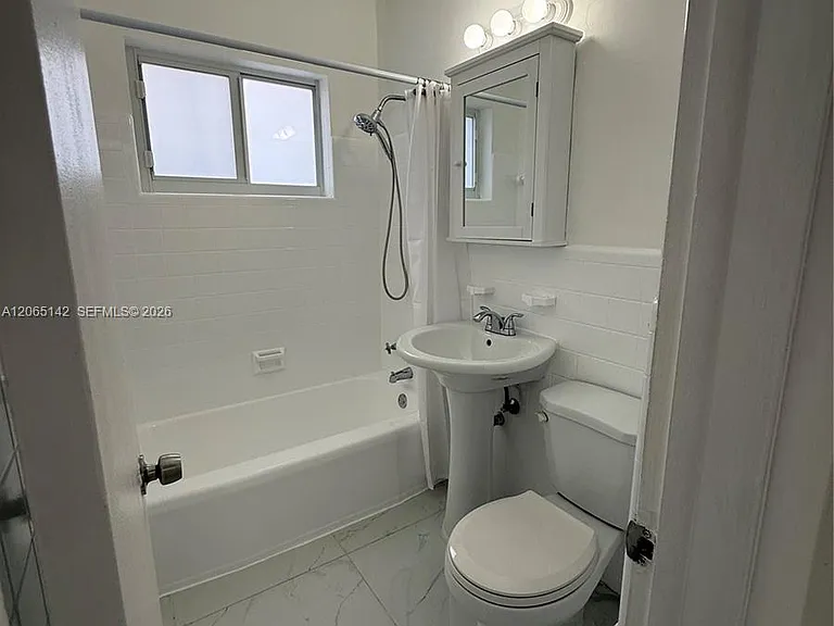 3177 SW 27th Ter #3177 — Photo 14