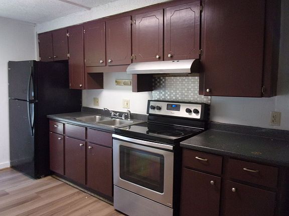 3rd image of 1331 Spanish Villa Ln #D