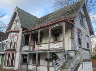 10 High St, Mechanic Falls, ME 04256