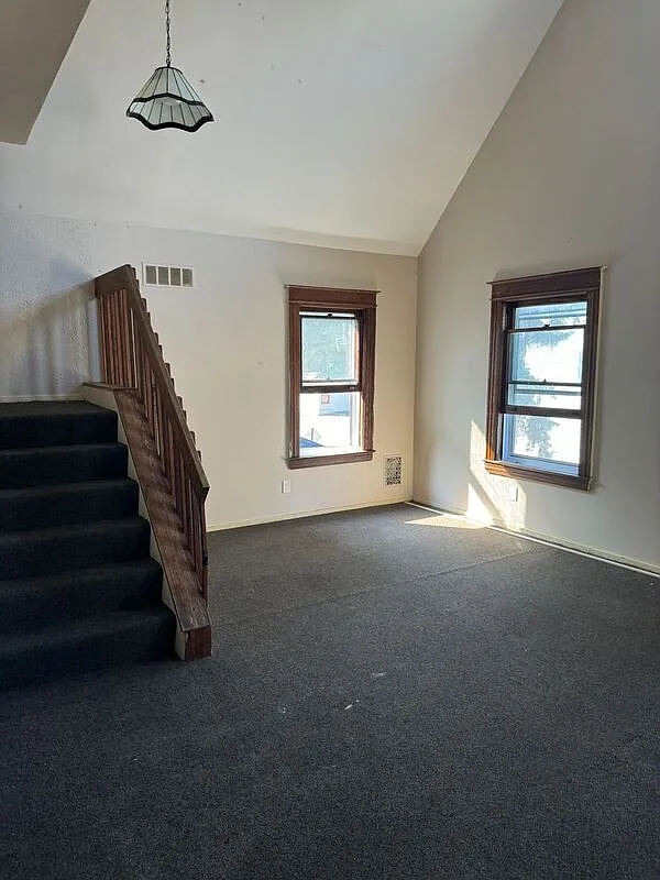 2 bed, 1.0 bath, 850 sqft, $1,000 — Photo 1