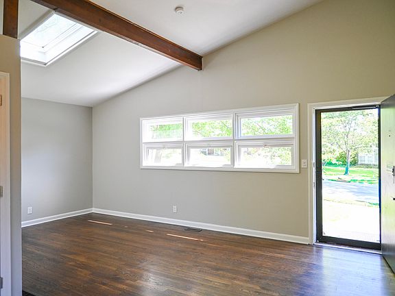 5th image of 1034 Castleton Way