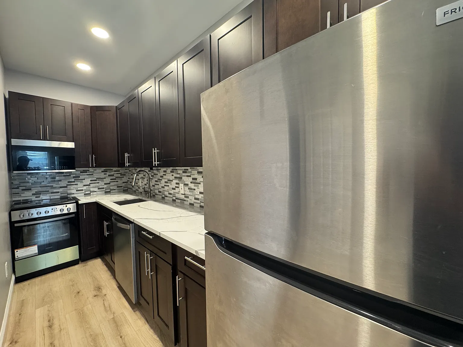 Hempstead Tpke, East Meadow — Photo 4