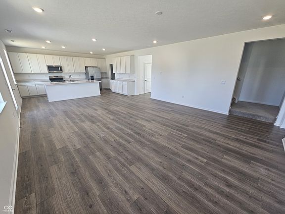 5th image of 2297 Pine Valley Dr