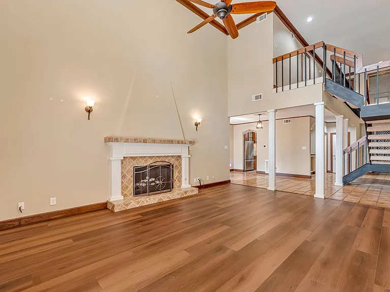 516 S Post Oak Ln #18 — Photo 6