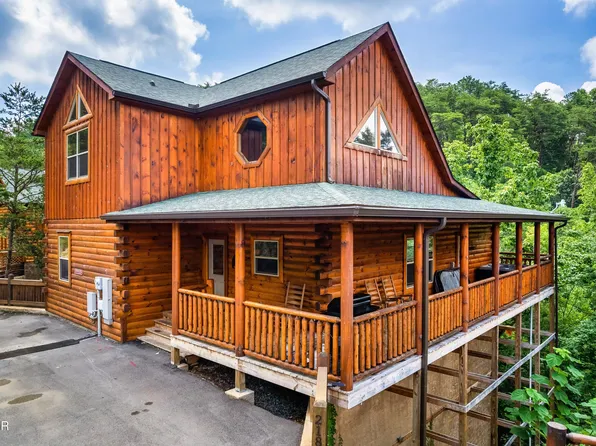2180 Bear Haven Way, Sevierville, TN 37862
