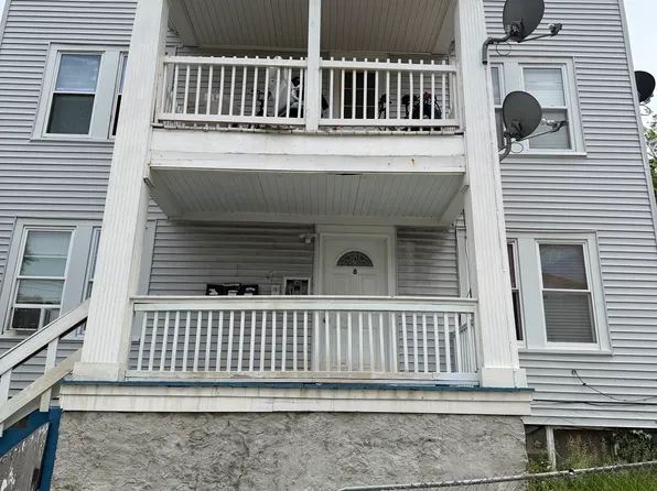 8 Ogden St, Dorchester, MA 02124