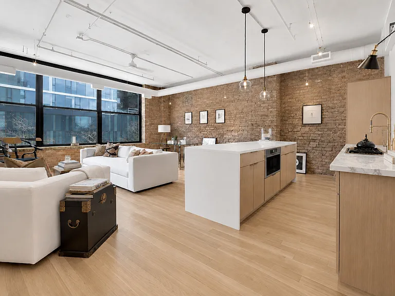 1323 S Wabash Ave #201 — Photo 1