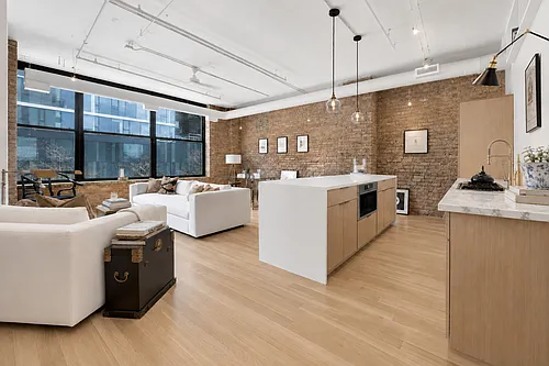 1323 S Wabash Ave #201 Photo 1