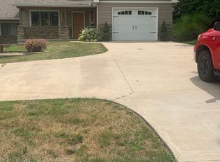611 N College Ave #B, Warrensburg, MO 64093