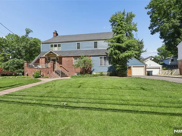 1474 Windsor Rd, Teaneck, NJ 07666