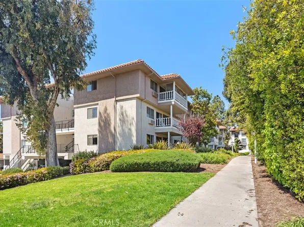 969 Calle Aragon Unit 1B, Laguna Woods, CA 92637