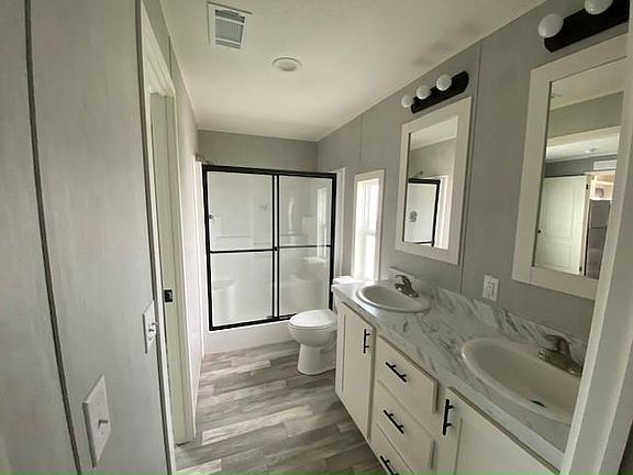 4th image of 127 Lone Pine Dr #127D