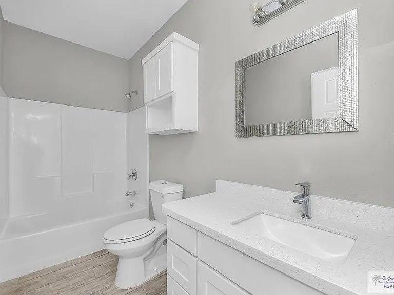 2713 Primrose Ave #A1 — Photo 9