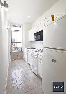 Rented by Bond New York | media 55