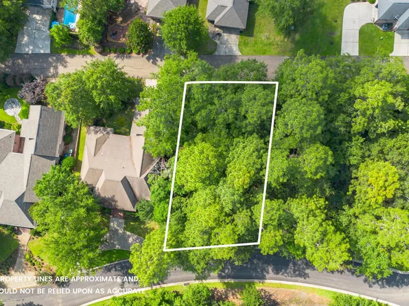 20 Medinah Dr, Hattiesburg, MS 39402