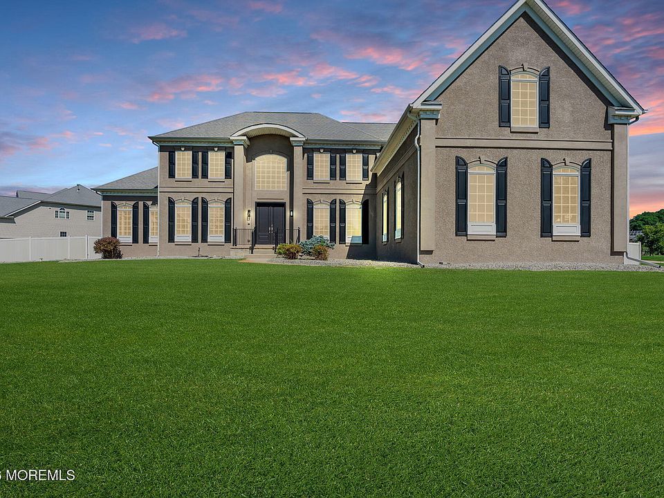 1st image of 2 Kirsten Drive