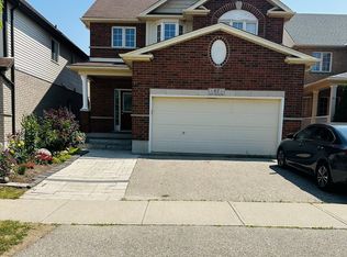 87 Newcastle Dr, Kitchener, ON N2R1W4