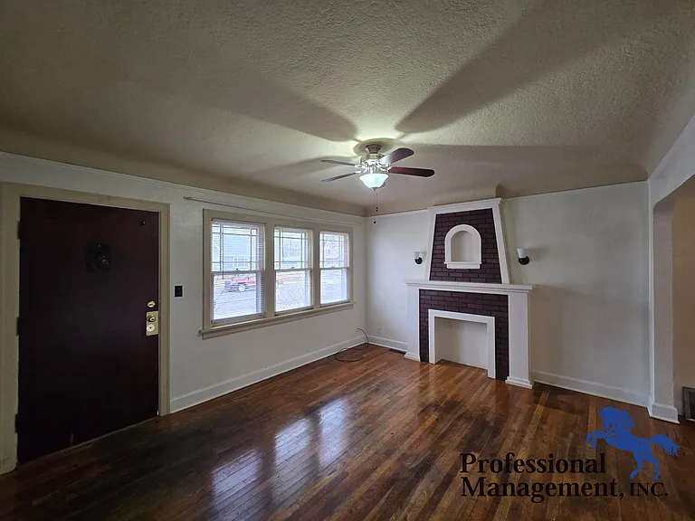 108 Alderson Ave — Photo 2