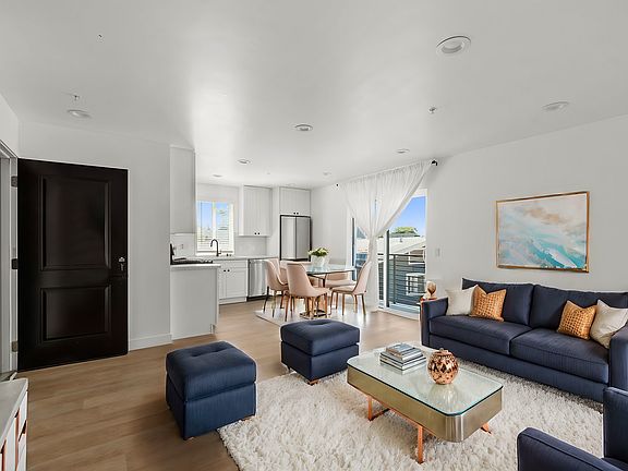 2nd image of 2650-2654 B St #201