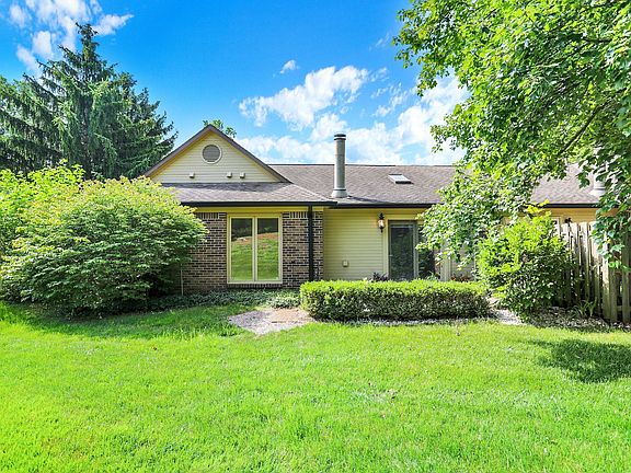 3rd image of 9578 Cadbury Cir