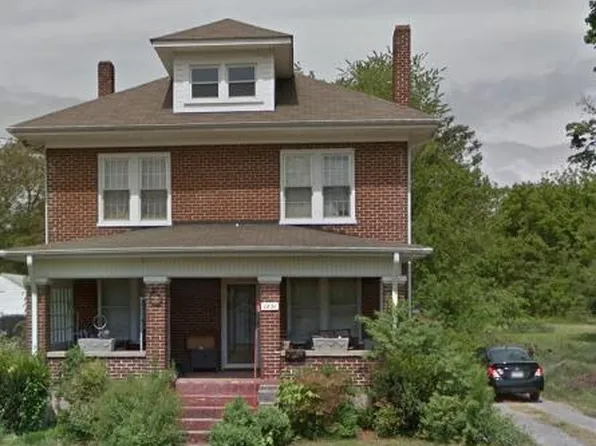 2830 Floraland Dr NW, Roanoke, VA 24012