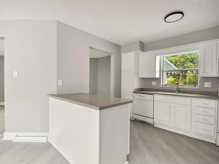 4411 3rd Ave E — Photo 10