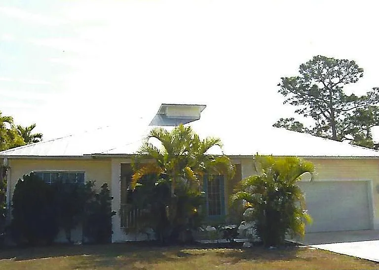 3389 Lakeview Dr — Photo 2