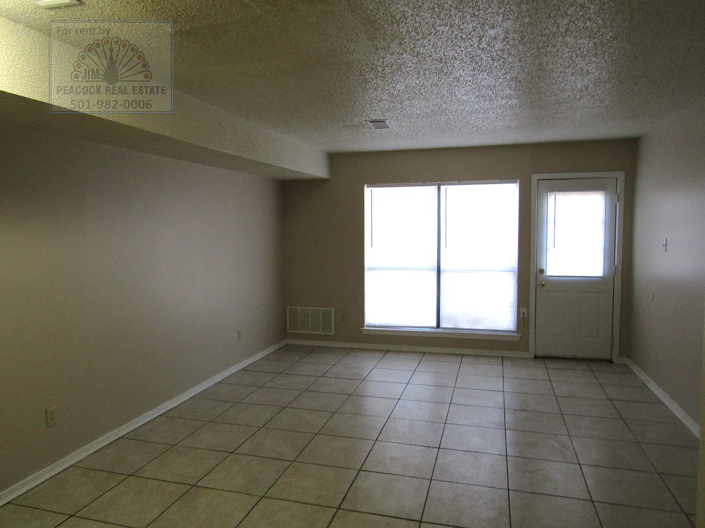 620 - 622 S. Oak Street — Photo 2