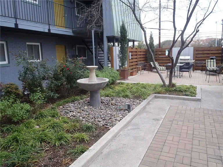 3815 Guadalupe St #207 — Photo 17