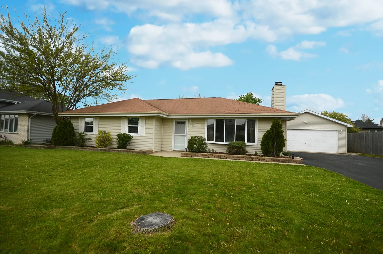 3851 Jonathan Simpson Dr photo 1