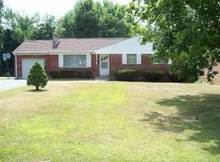 127 Greystone Dr, Hillsboro, OH 45133