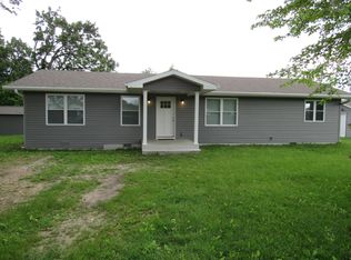 100 Patterson Rd, Marshfield, MO 65706