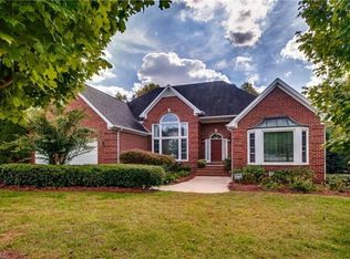 505 Willowview Dr, Greensboro, NC 27455