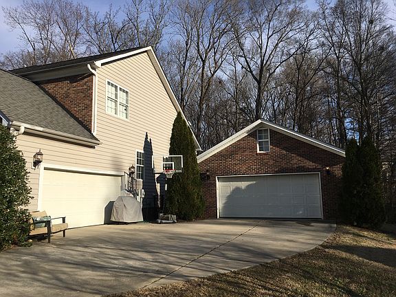 Attached & Detached Garage