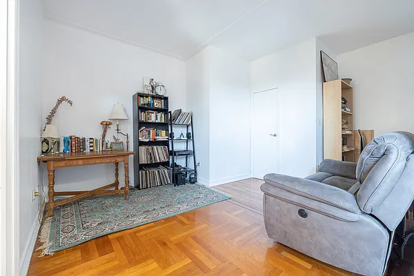 Sold by Brick&Mortar | media 4