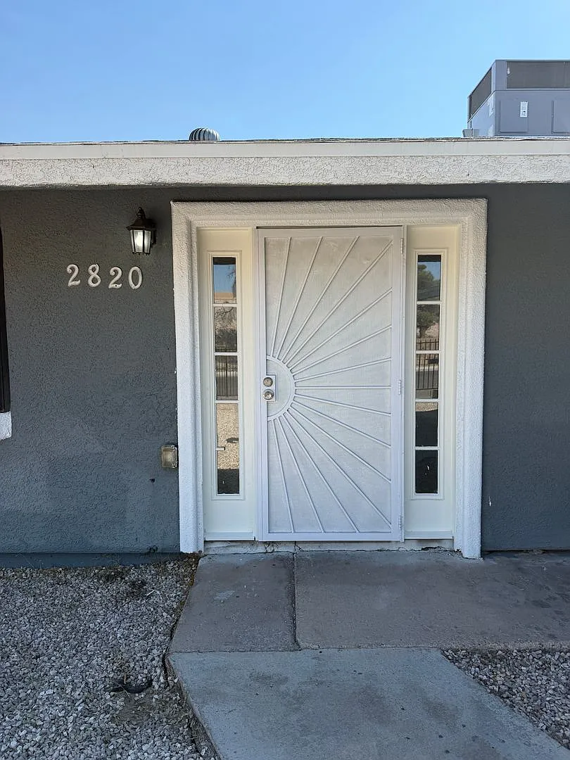 2p2820 — Photo 3